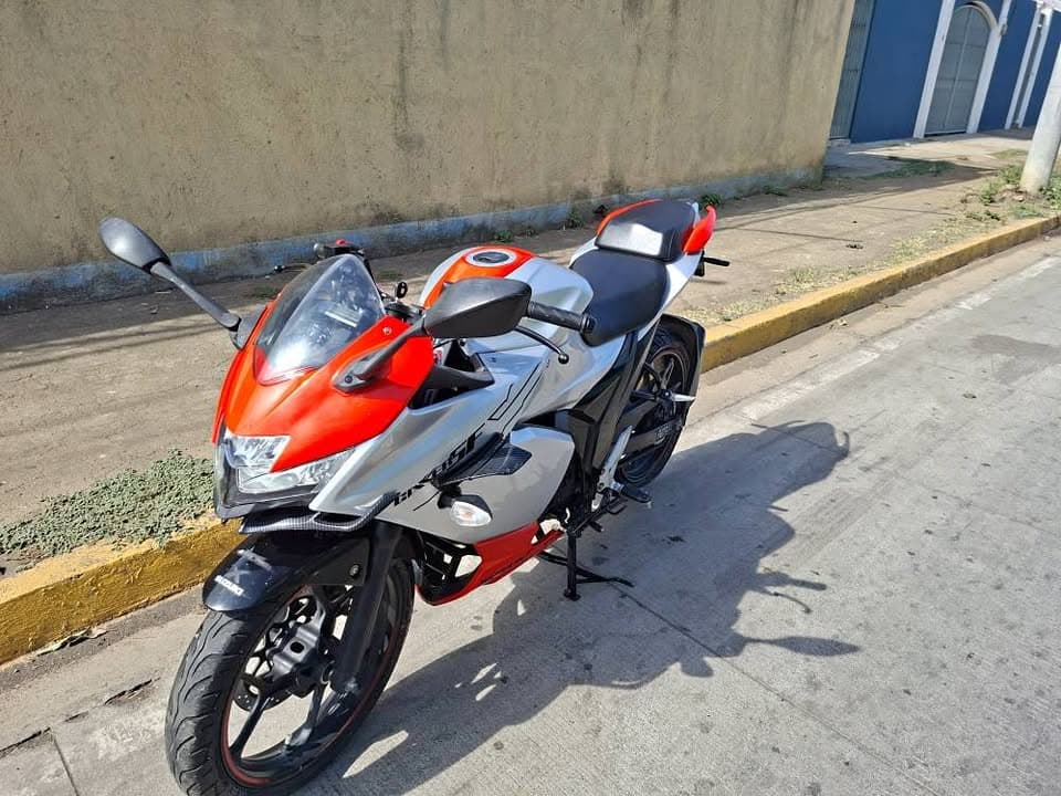 1930 Suzuki gixxer 160. SF